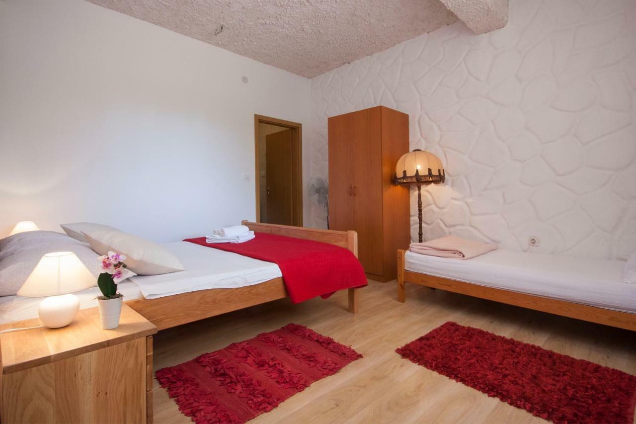 Rooms Katarina Lozovac Exterior photo