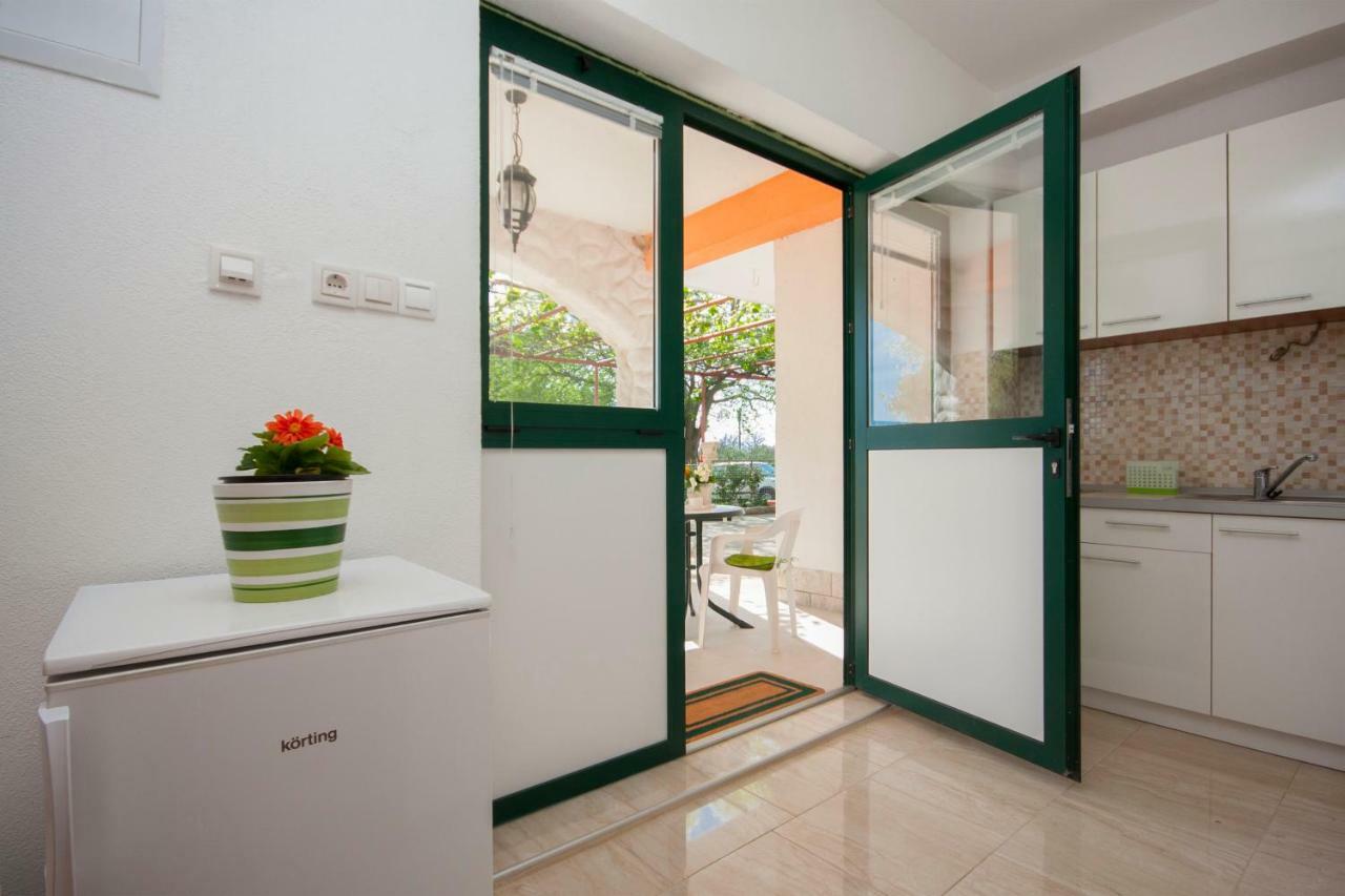 Rooms Katarina Lozovac Exterior photo