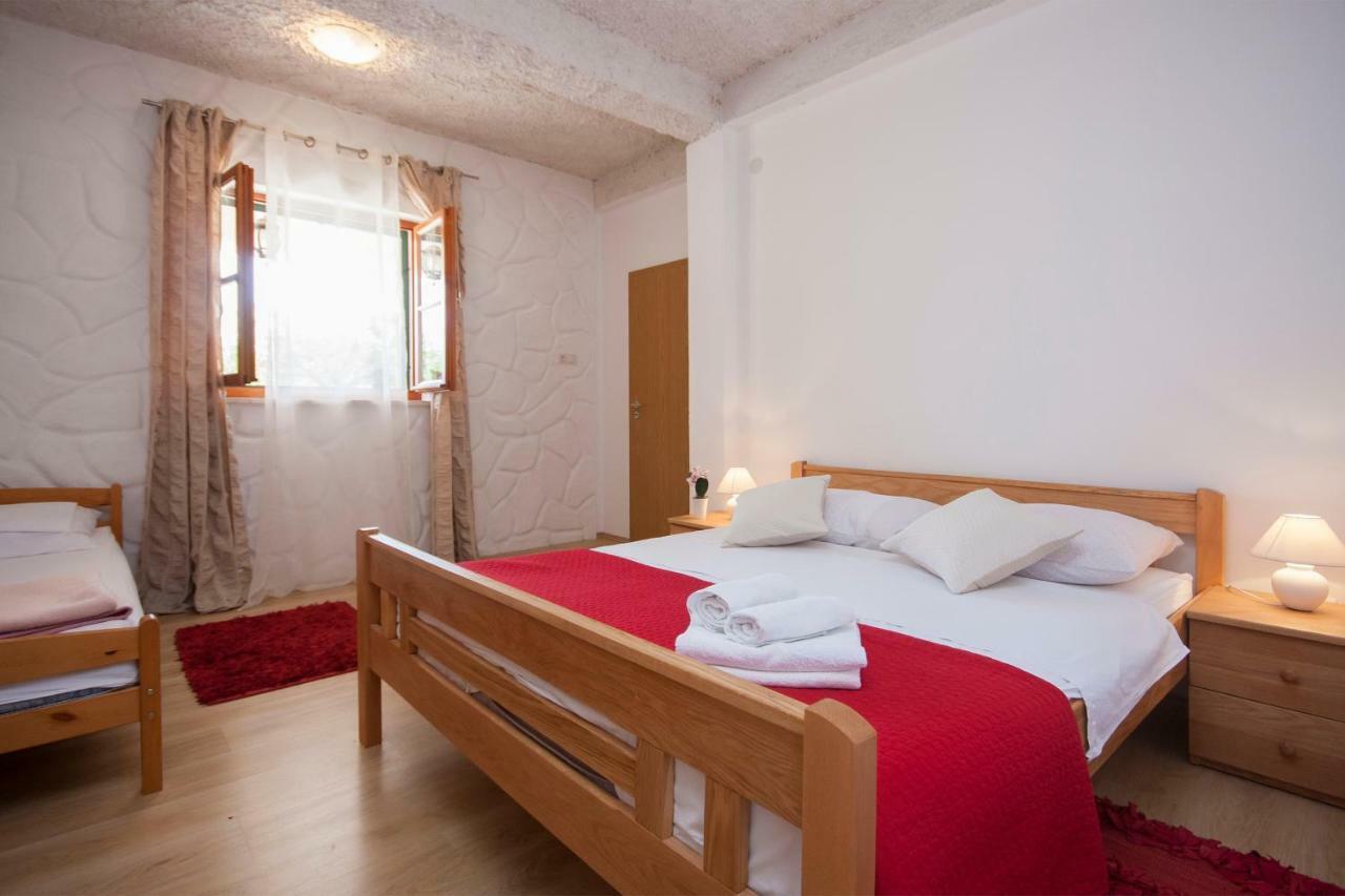Rooms Katarina Lozovac Exterior photo