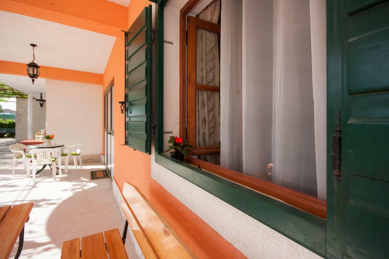 Rooms Katarina Lozovac Exterior photo